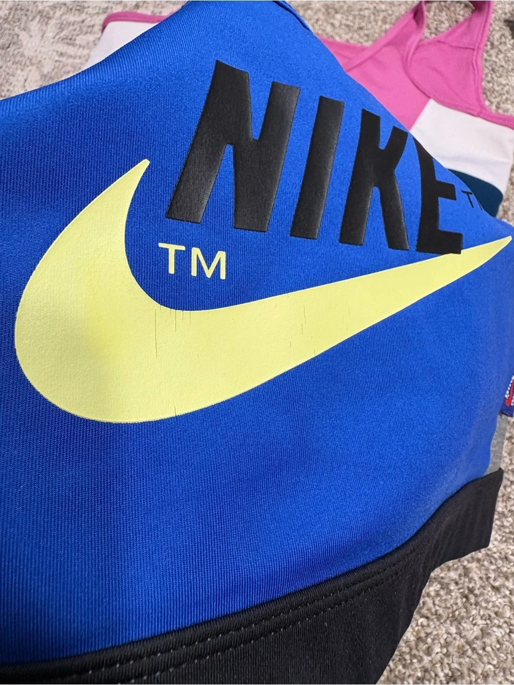 Nike swoosh icon clash sports bra x6